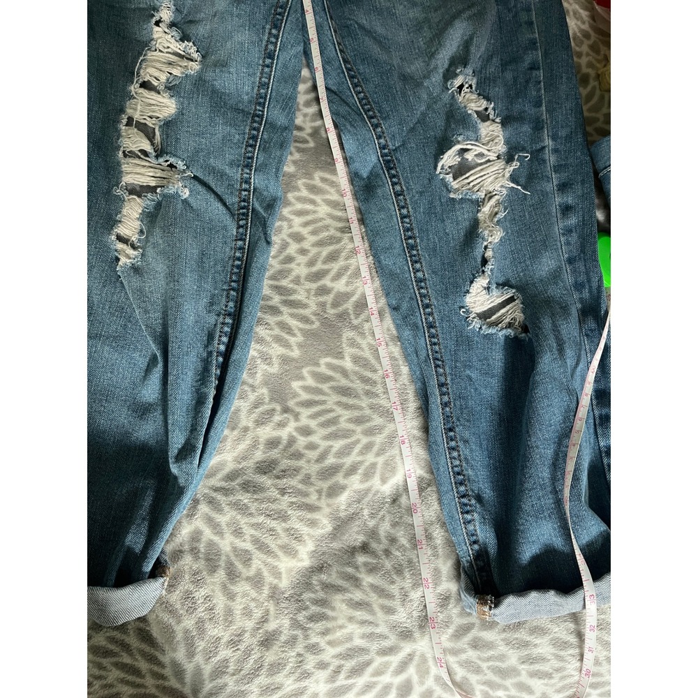 High Rise Distressed Barrel Mom Jeans size 2 Light Wash Blue Ripped Indie Y2K - Picture 7 of 9
